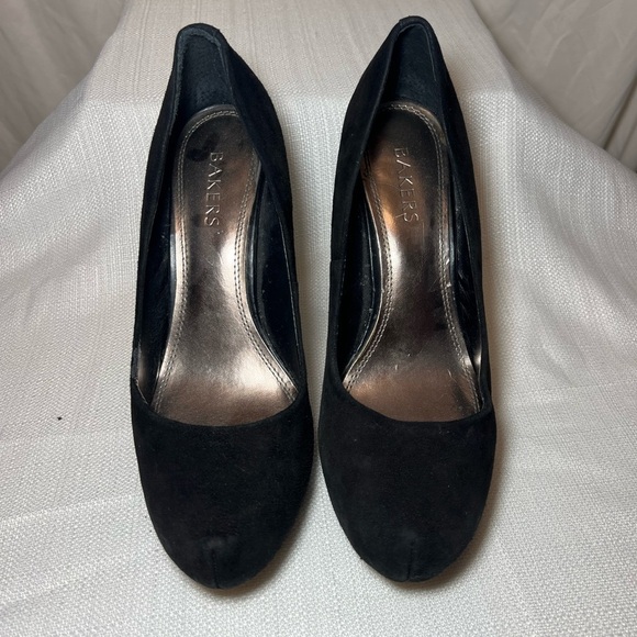 Bakers Avery Black Suede Pumps - Size 8.5 - Picture 2 of 7